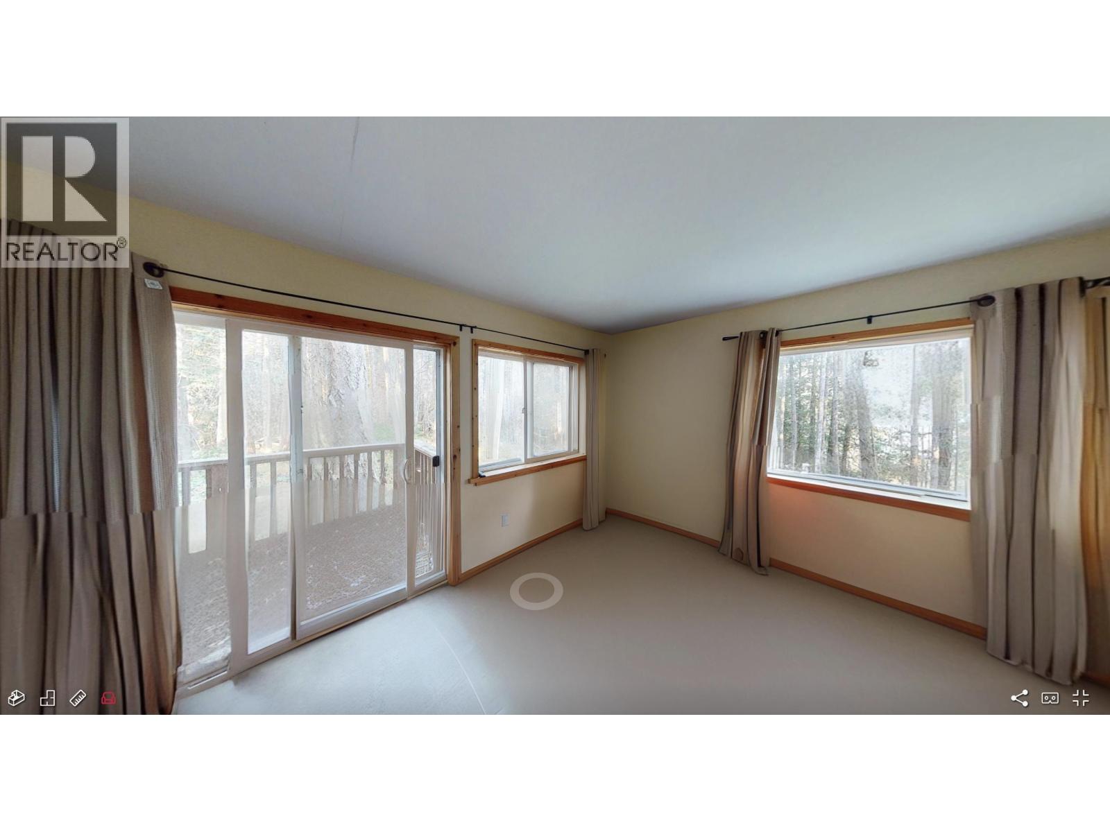 House in Galiano Island - Image 19
