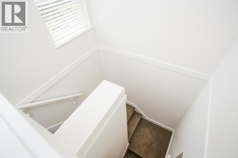 10 3150 SUNNYHURST ROAD, North Vancouver