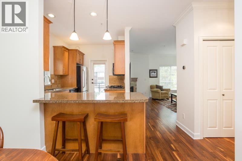 10 3150 SUNNYHURST ROAD, North Vancouver