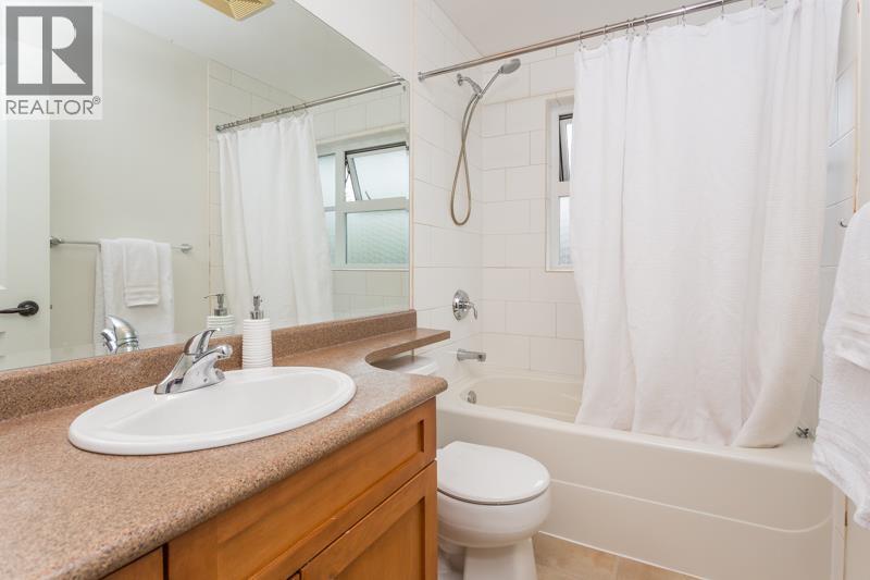 10 3150 SUNNYHURST ROAD, North Vancouver