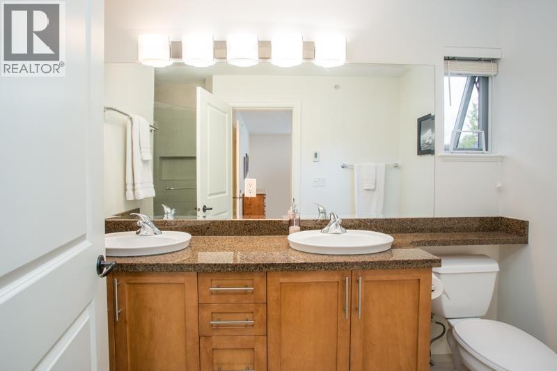 10 3150 SUNNYHURST ROAD, North Vancouver