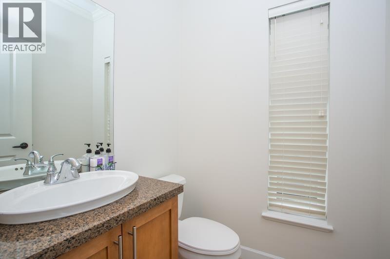 10 3150 SUNNYHURST ROAD, North Vancouver