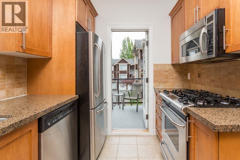 10 3150 SUNNYHURST ROAD, North Vancouver