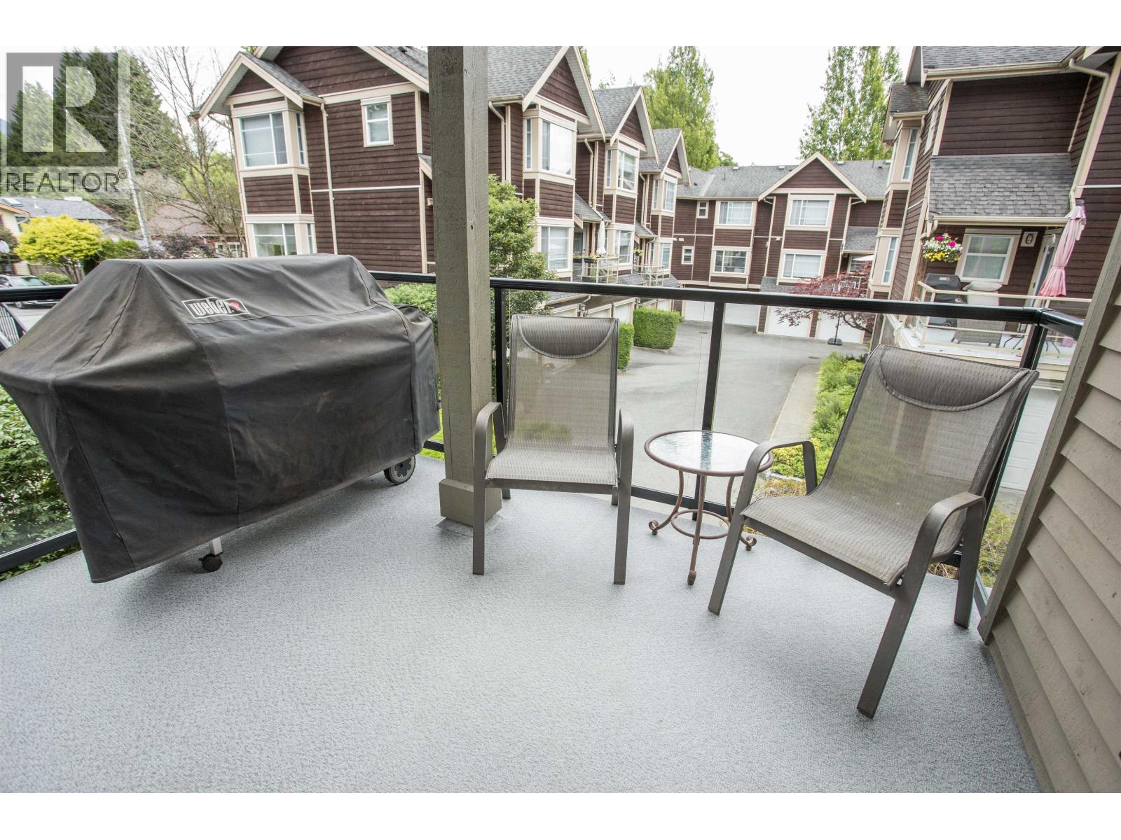 10 3150 SUNNYHURST ROAD, North Vancouver