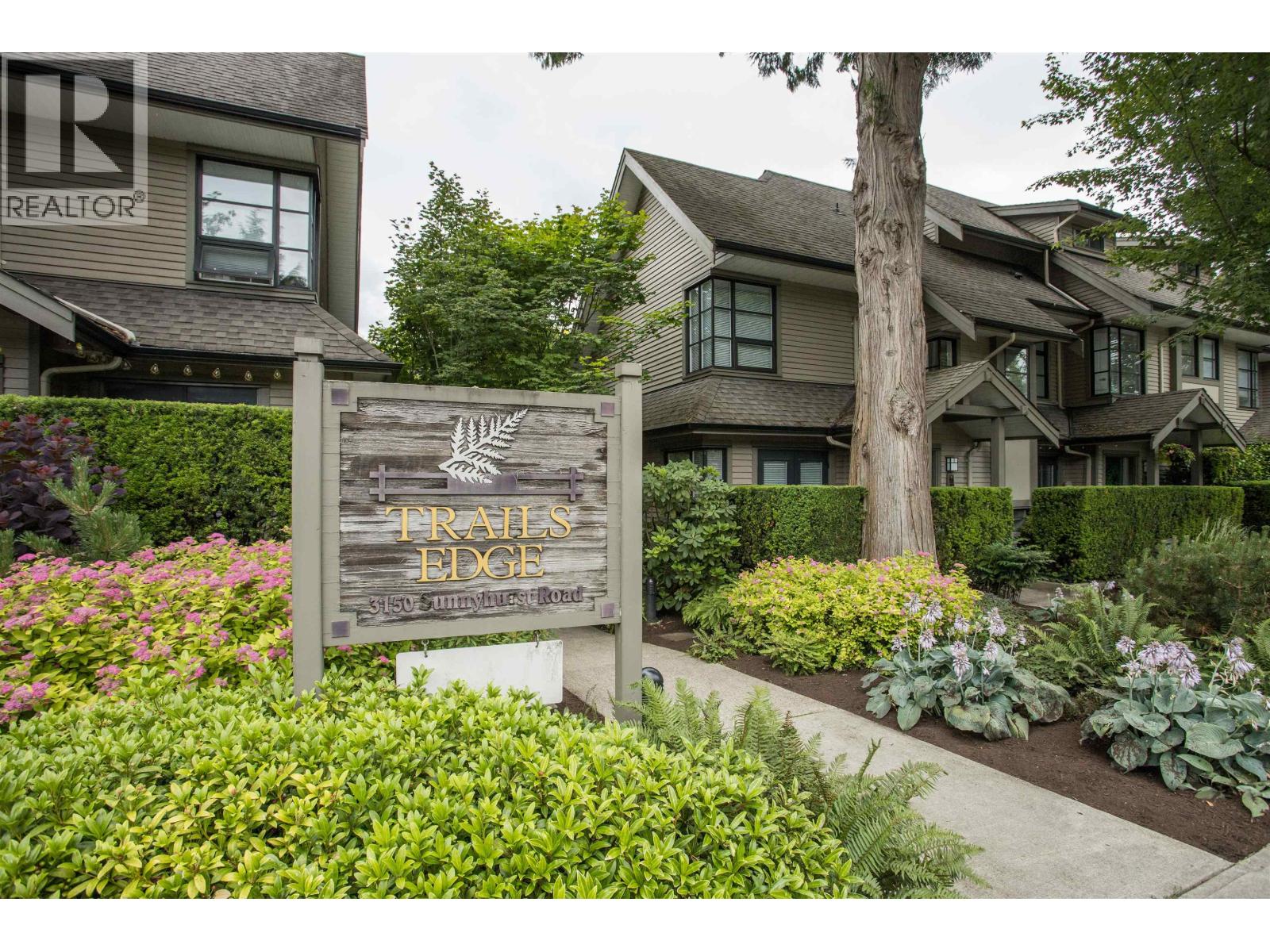 10 3150 SUNNYHURST ROAD, North Vancouver
