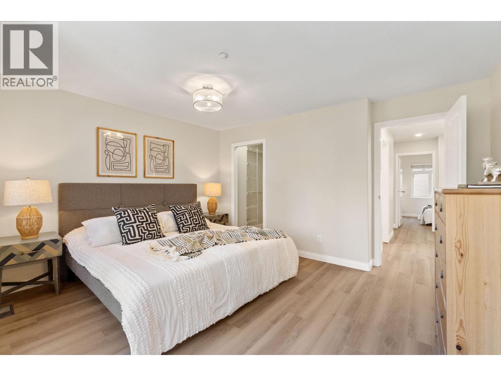 5 119 E 6TH STREET, North Vancouver