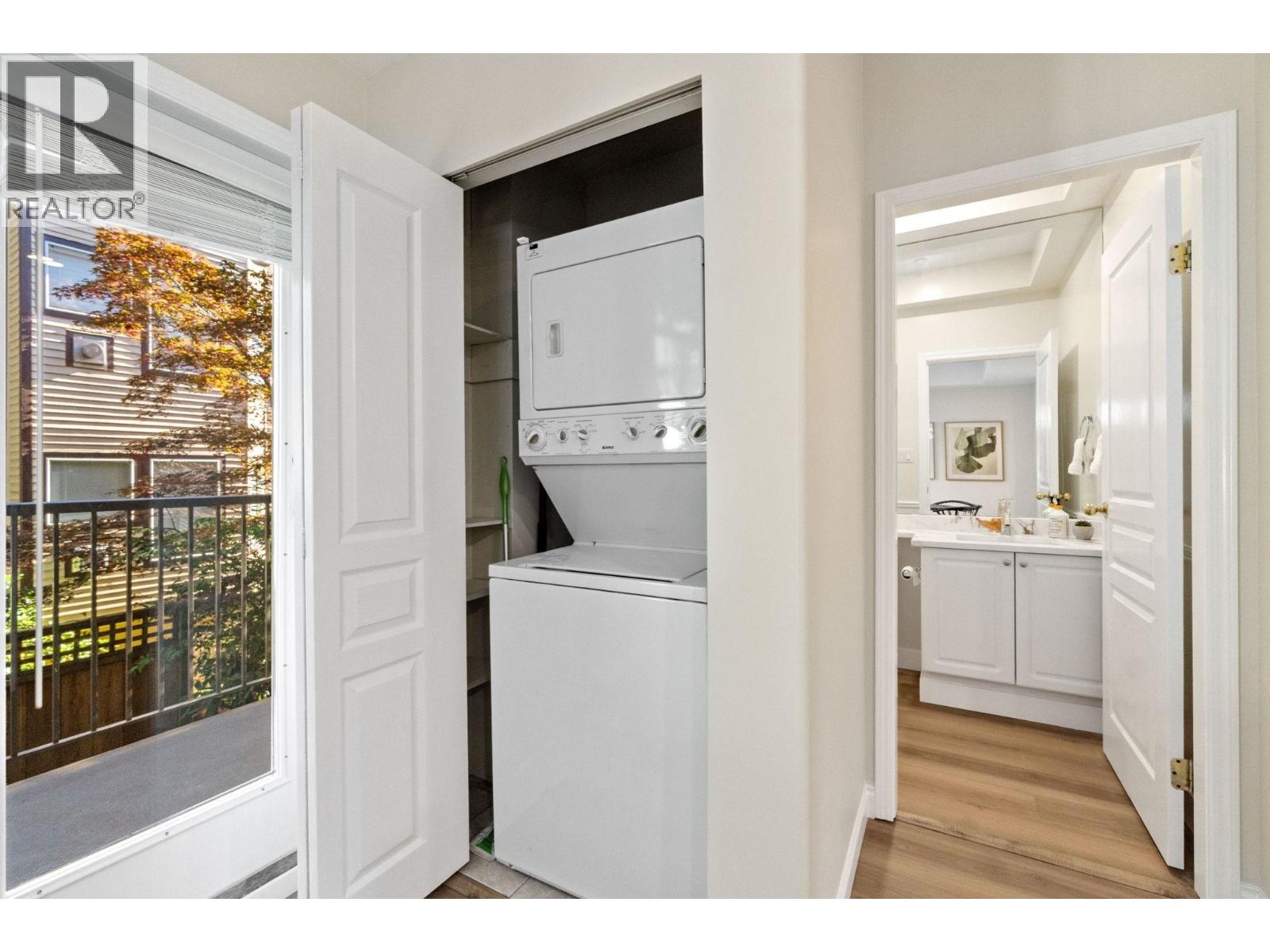 5 119 E 6TH STREET, North Vancouver