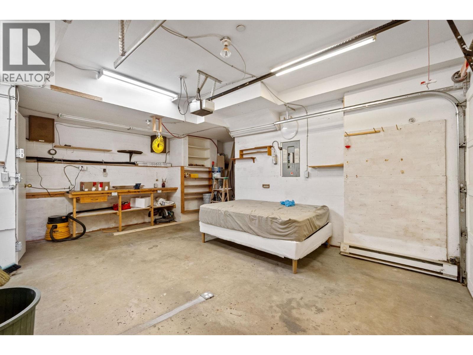 5 119 E 6TH STREET, North Vancouver