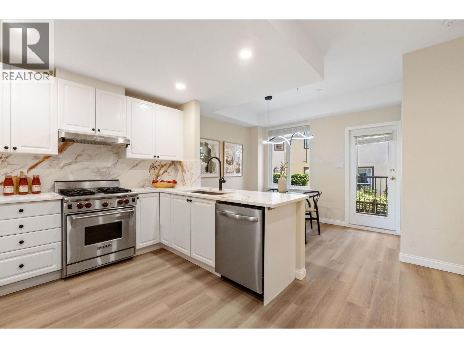 5 119 E 6TH STREET, North Vancouver