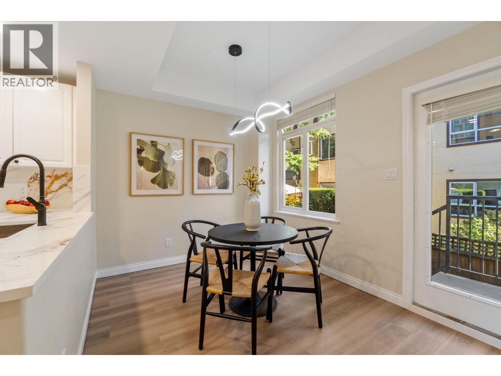 5 119 E 6TH STREET, North Vancouver