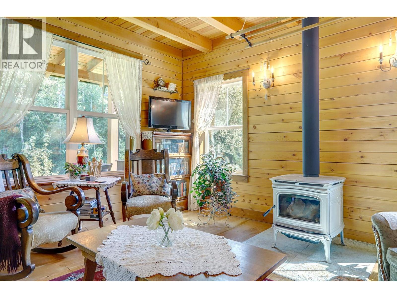 44 Mackenzie Road, Salmon Arm