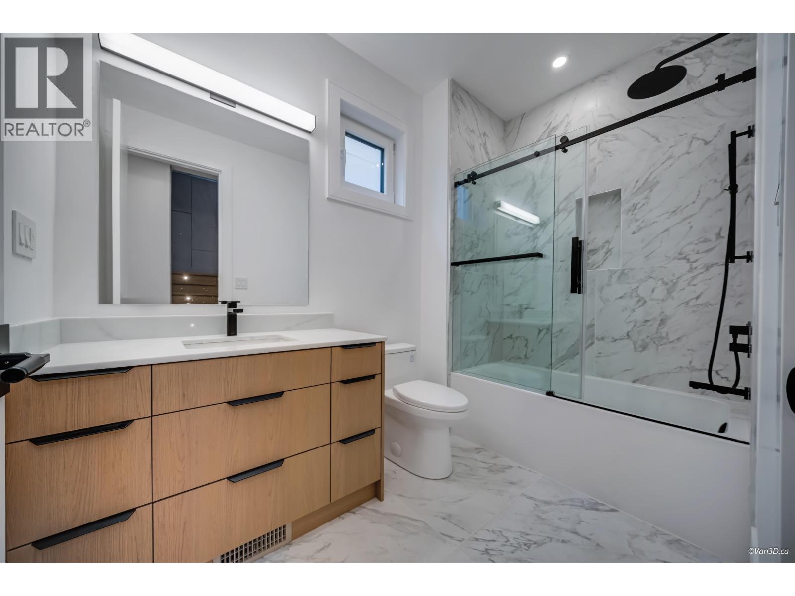 973 ADDERLEY STREET, North Vancouver