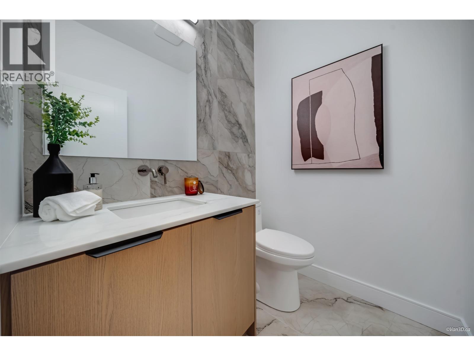 973 ADDERLEY STREET, North Vancouver