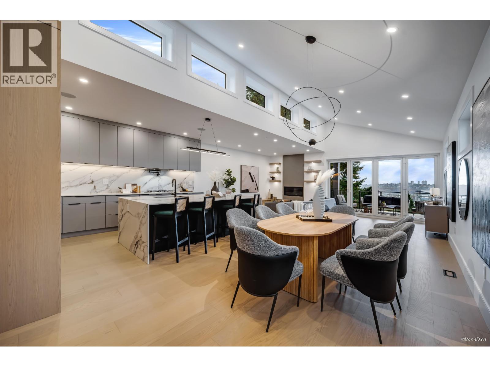 973 ADDERLEY STREET, North Vancouver