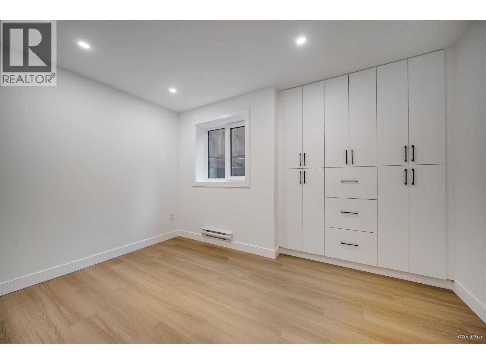 973 ADDERLEY STREET, North Vancouver