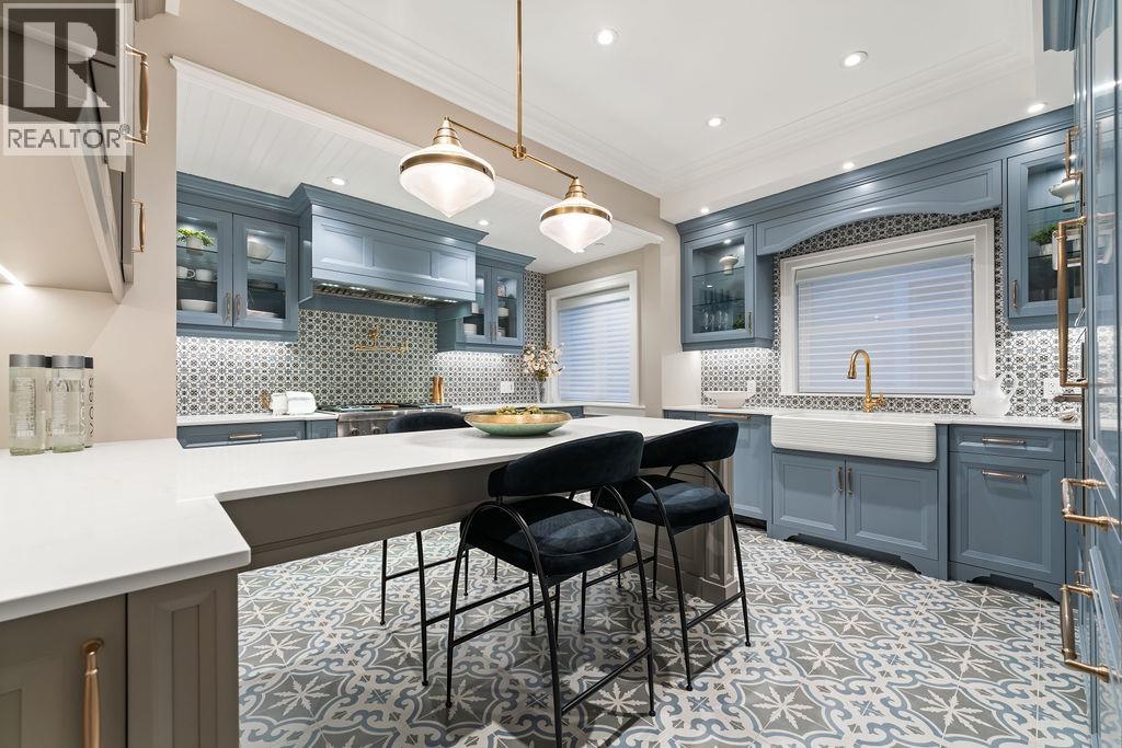 993 BROUGHTON STREET, Vancouver