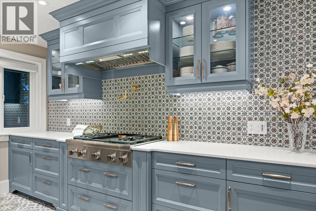 993 BROUGHTON STREET, Vancouver