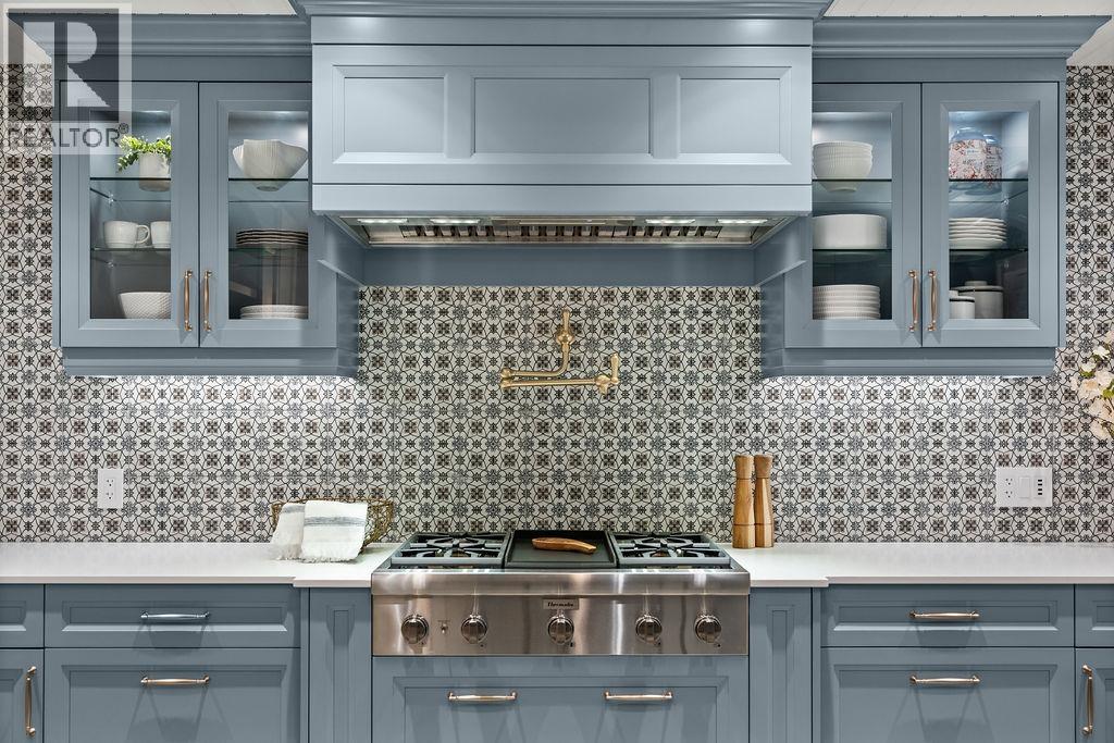 993 BROUGHTON STREET, Vancouver