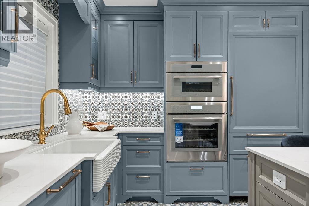 993 BROUGHTON STREET, Vancouver