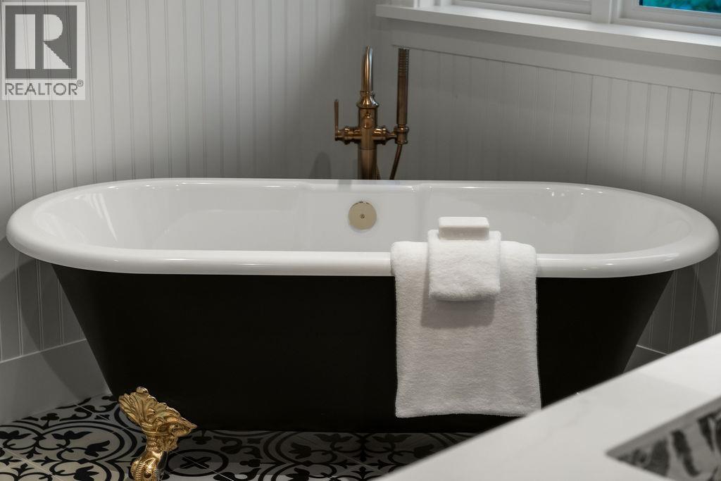 993 BROUGHTON STREET, Vancouver