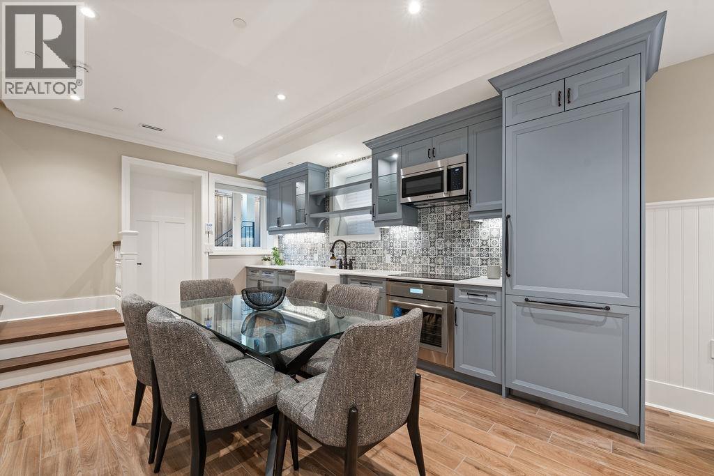 993 BROUGHTON STREET, Vancouver