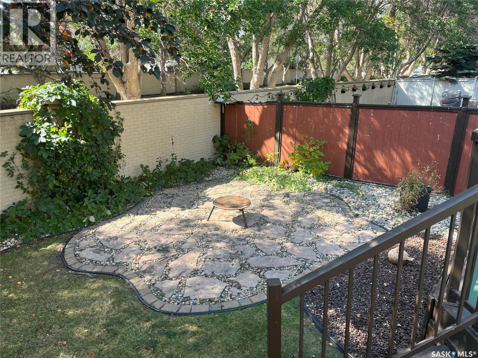 Single Family House 2 Level for Sale in  PEYSON BAY E Regina 