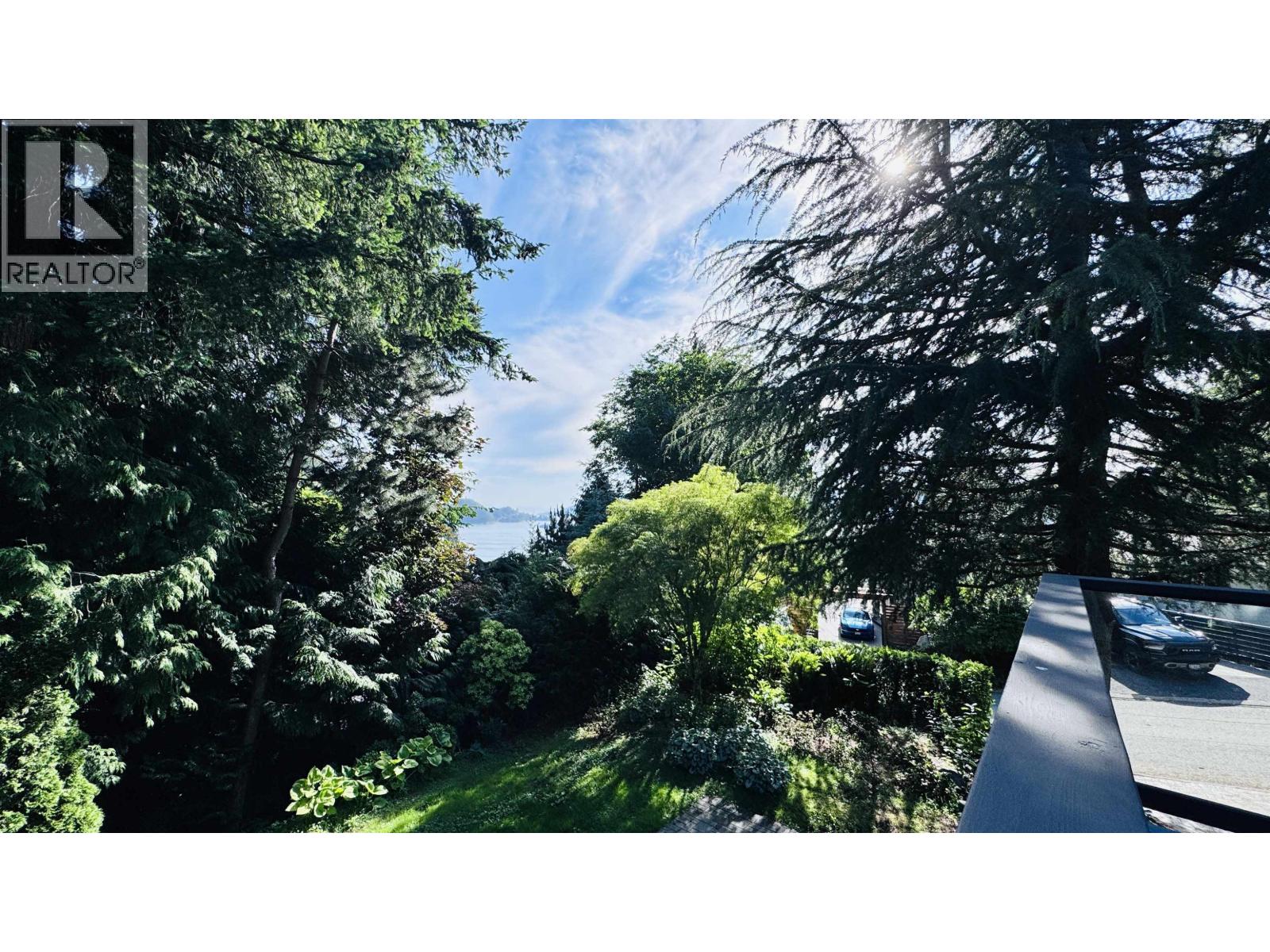 8515 ANSELL PLACE, West Vancouver