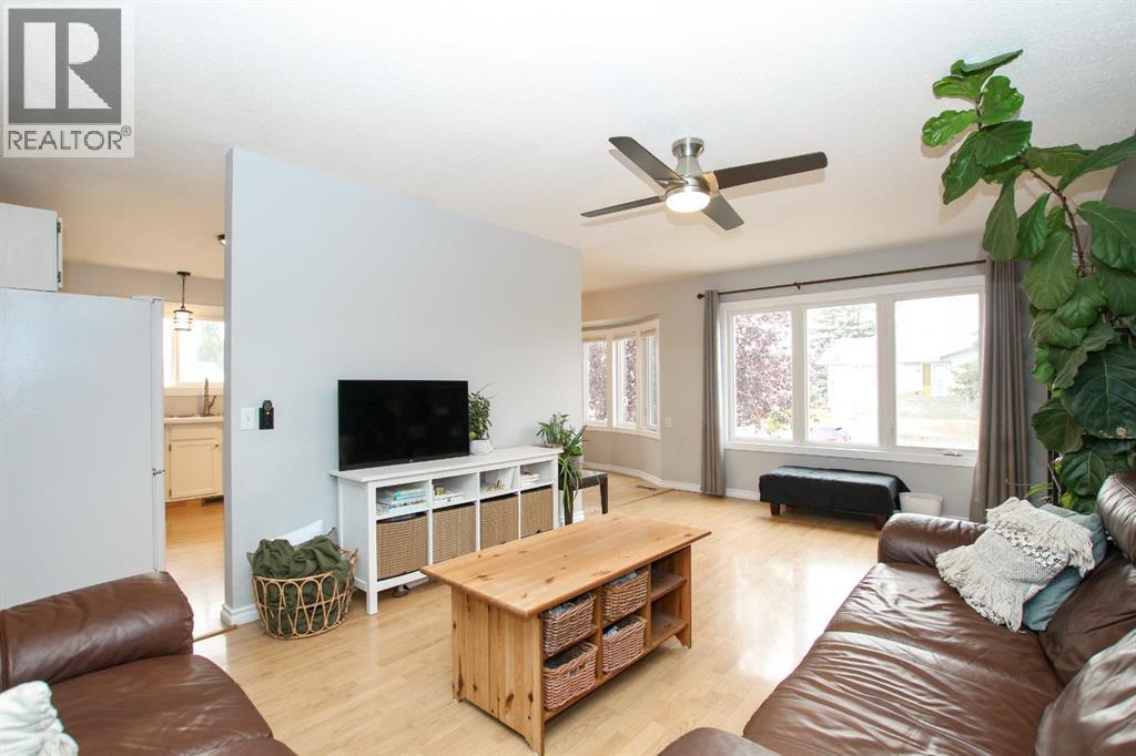 5 Eagle Road, Lacombe
