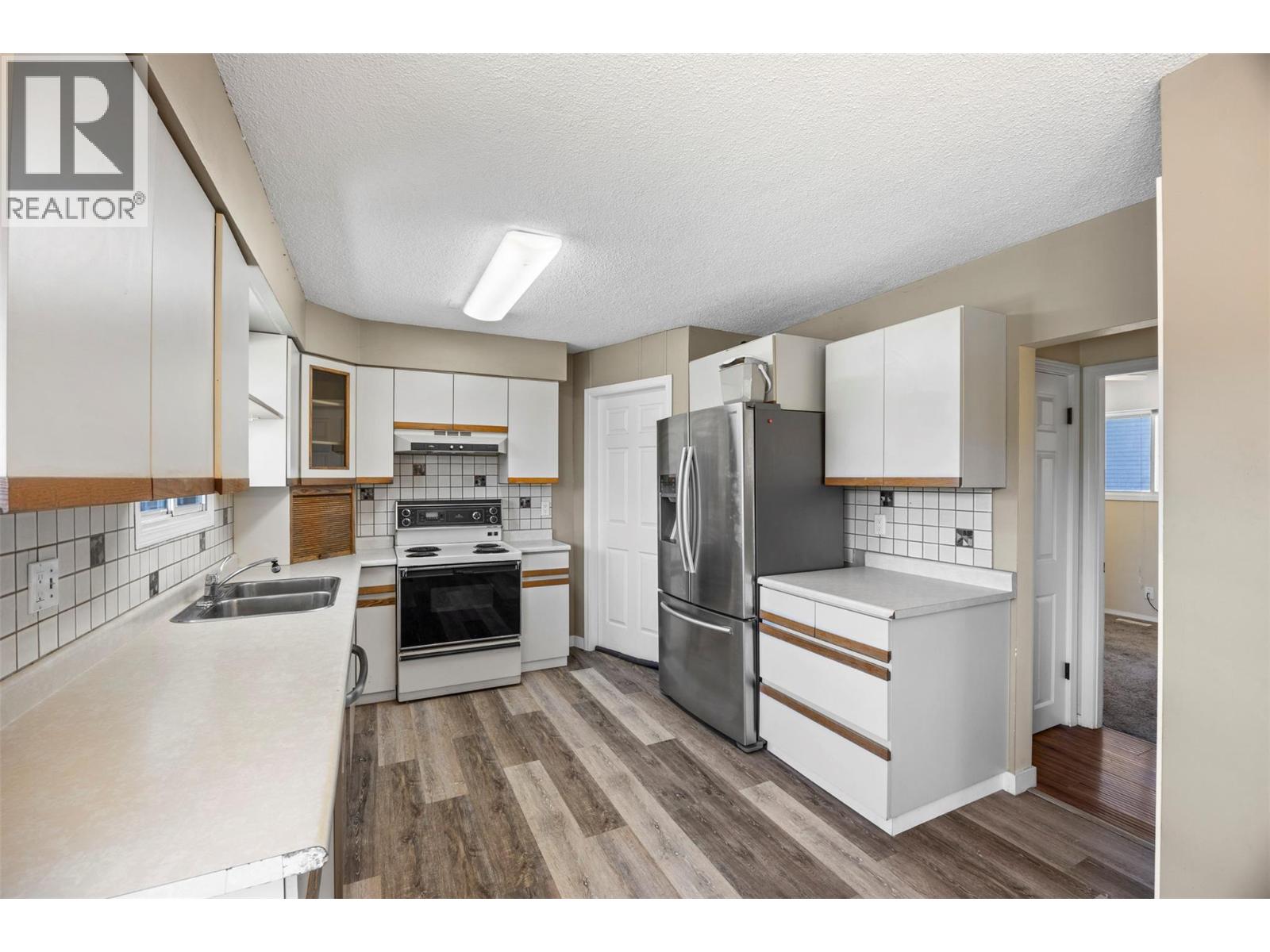 971 Kirkland Place - 9