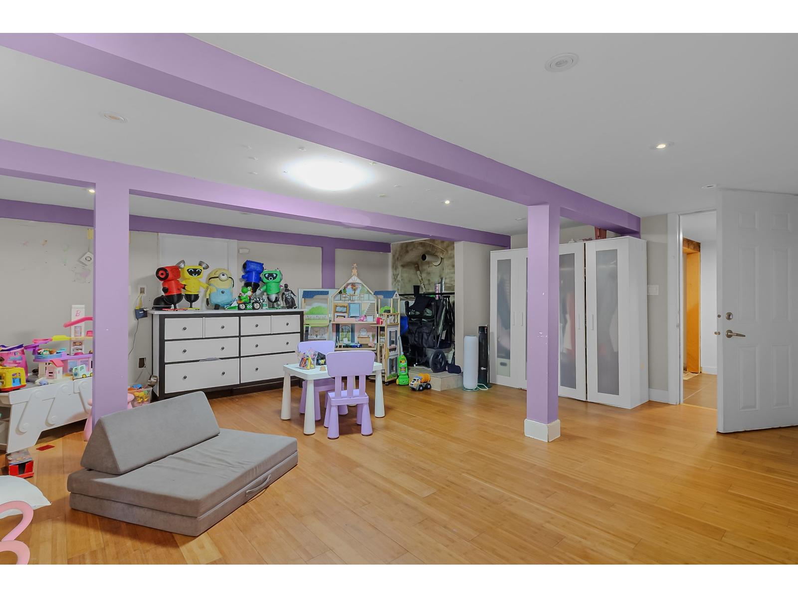 9538 STAVE LAKE STREET, Mission