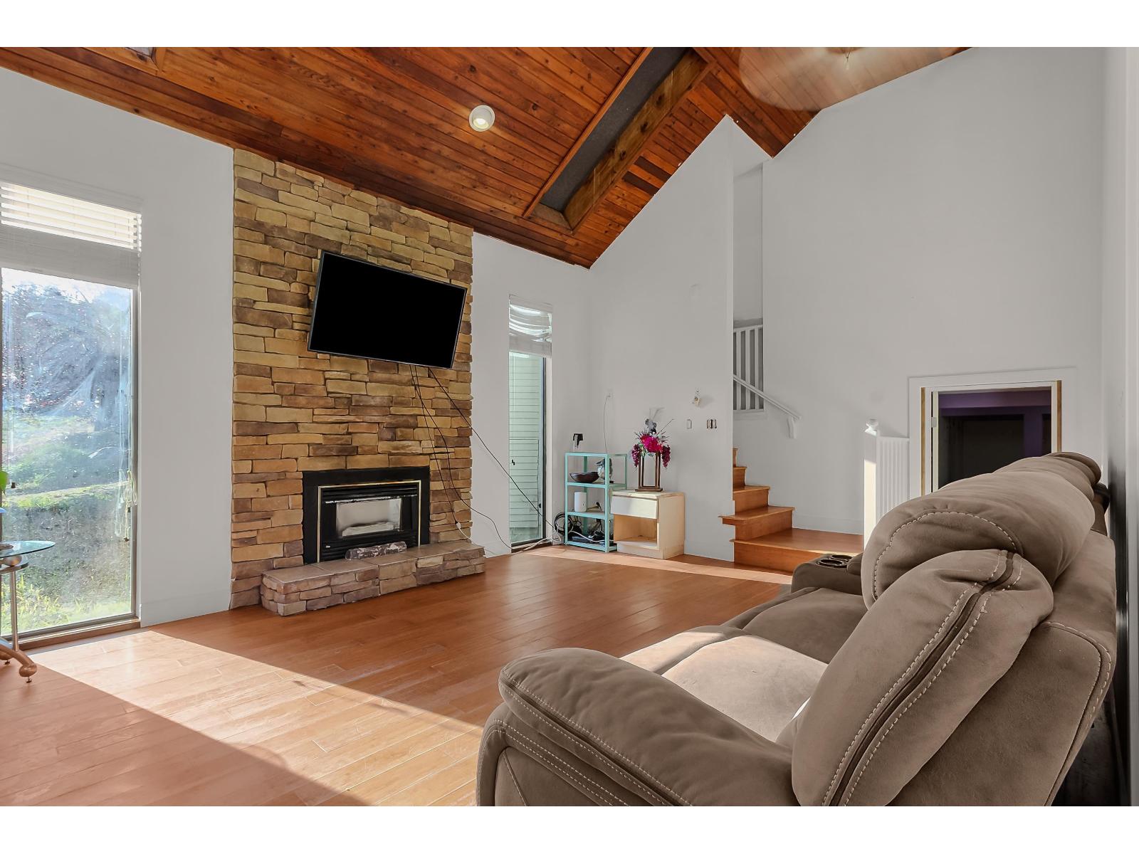 9538 STAVE LAKE STREET, Mission