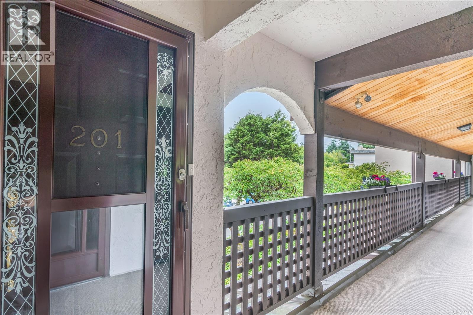 201 309 MORISON Ave, Parksville