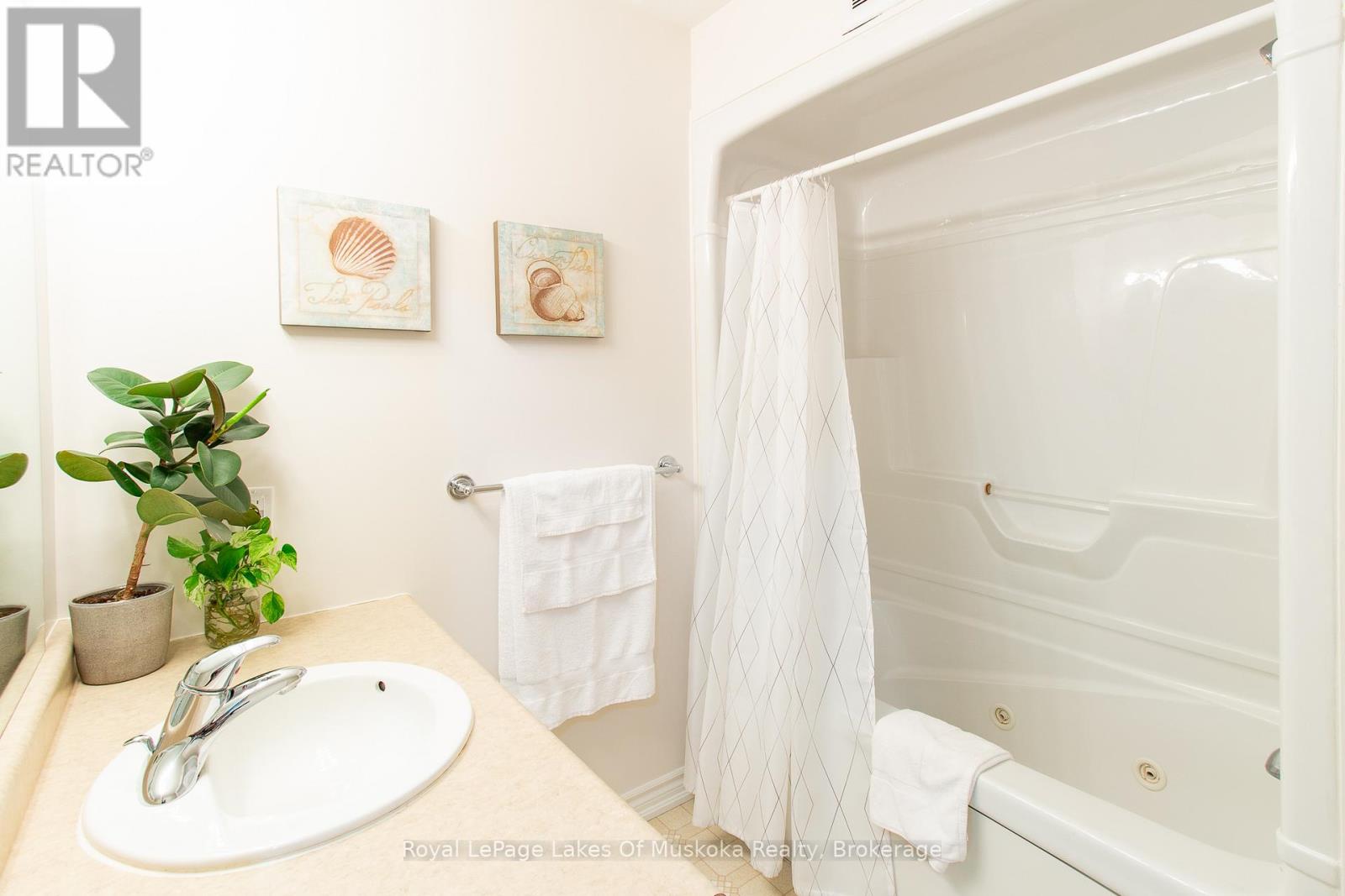 #110 24 ONTARIO STREET - 21