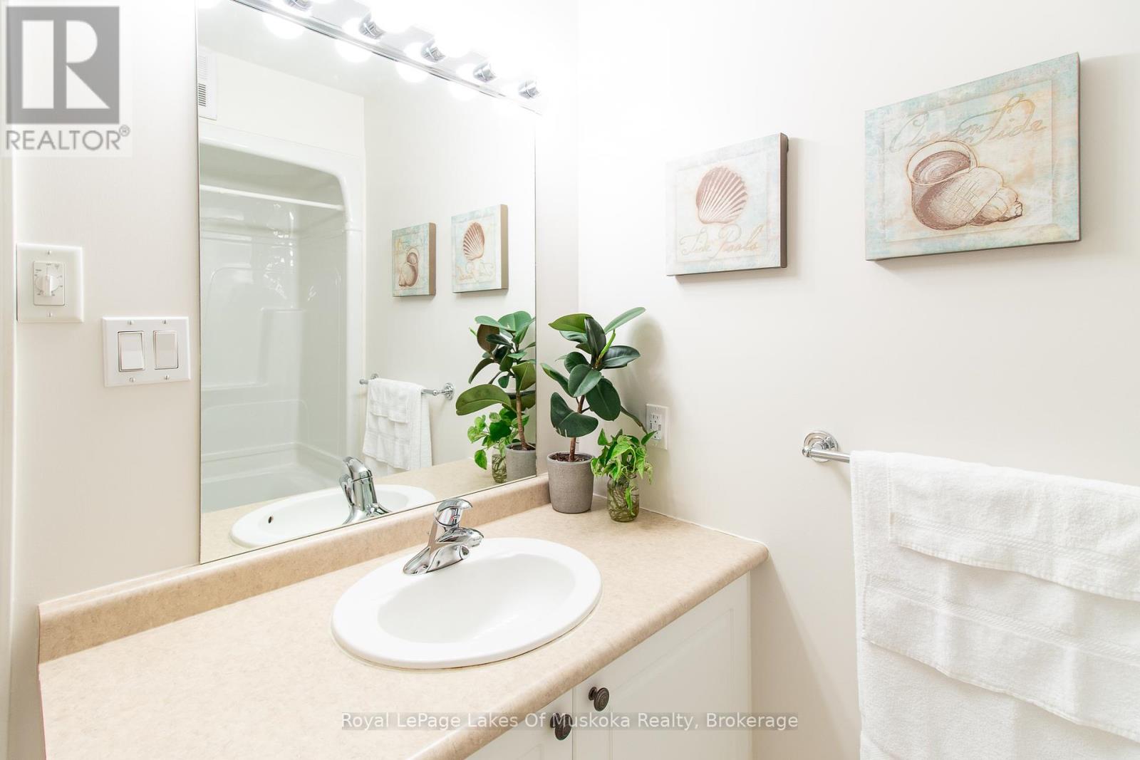 #110 24 ONTARIO STREET - 22