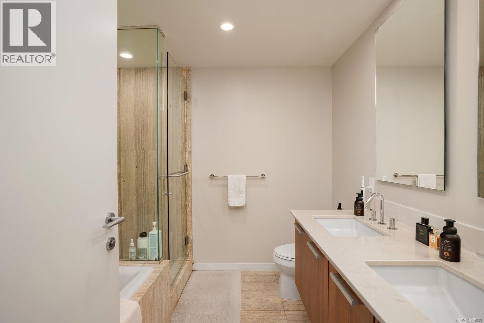 1503 707 Courtney Street, Victoria