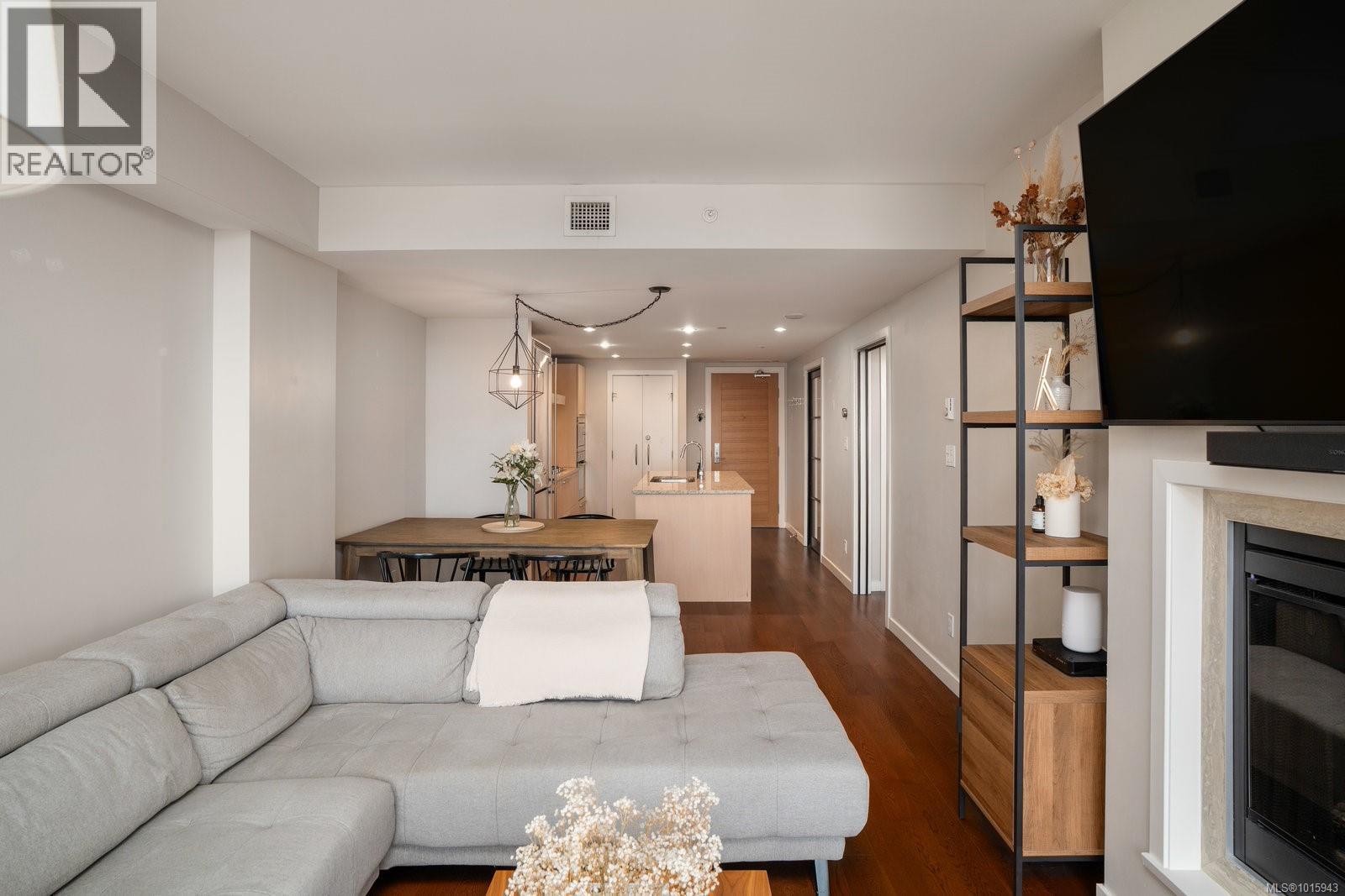 1503 707 Courtney Street, Victoria
