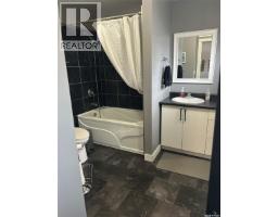 102 2nd Avenue N, Lintlaw, SK S0A2H0 Photo 15