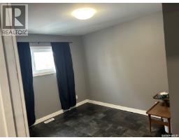 102 2nd Avenue N, Lintlaw, SK S0A2H0 Photo 17