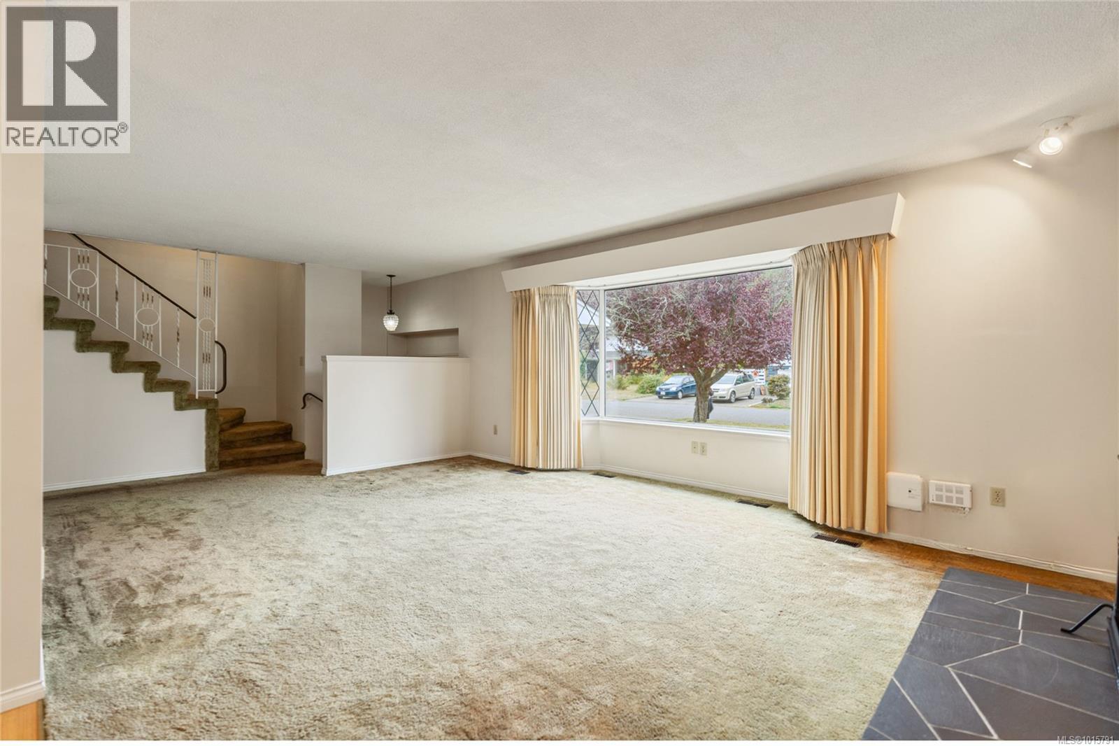  1853 San Lorenzo Avenue, Saanich