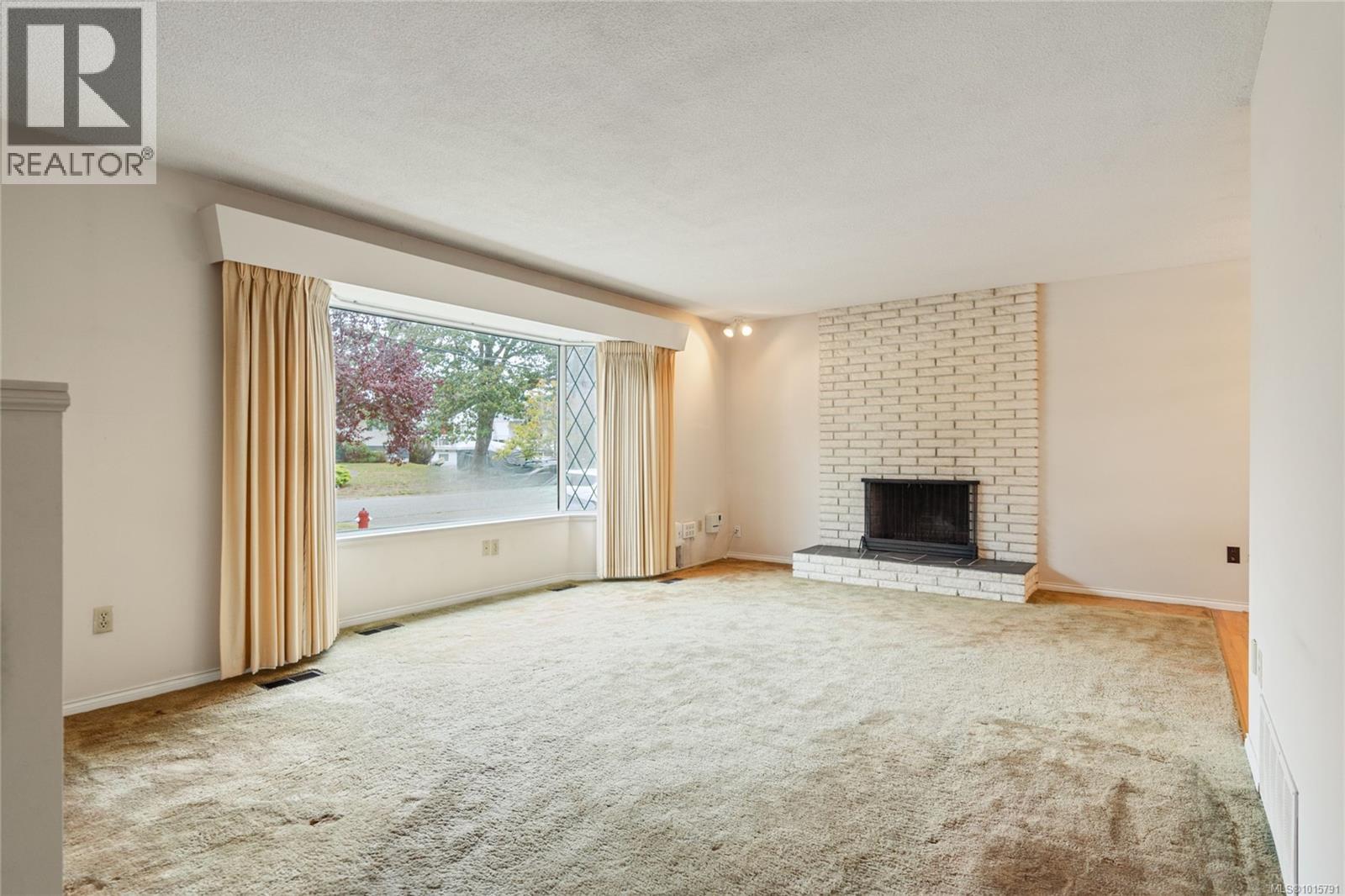  1853 San Lorenzo Avenue, Saanich