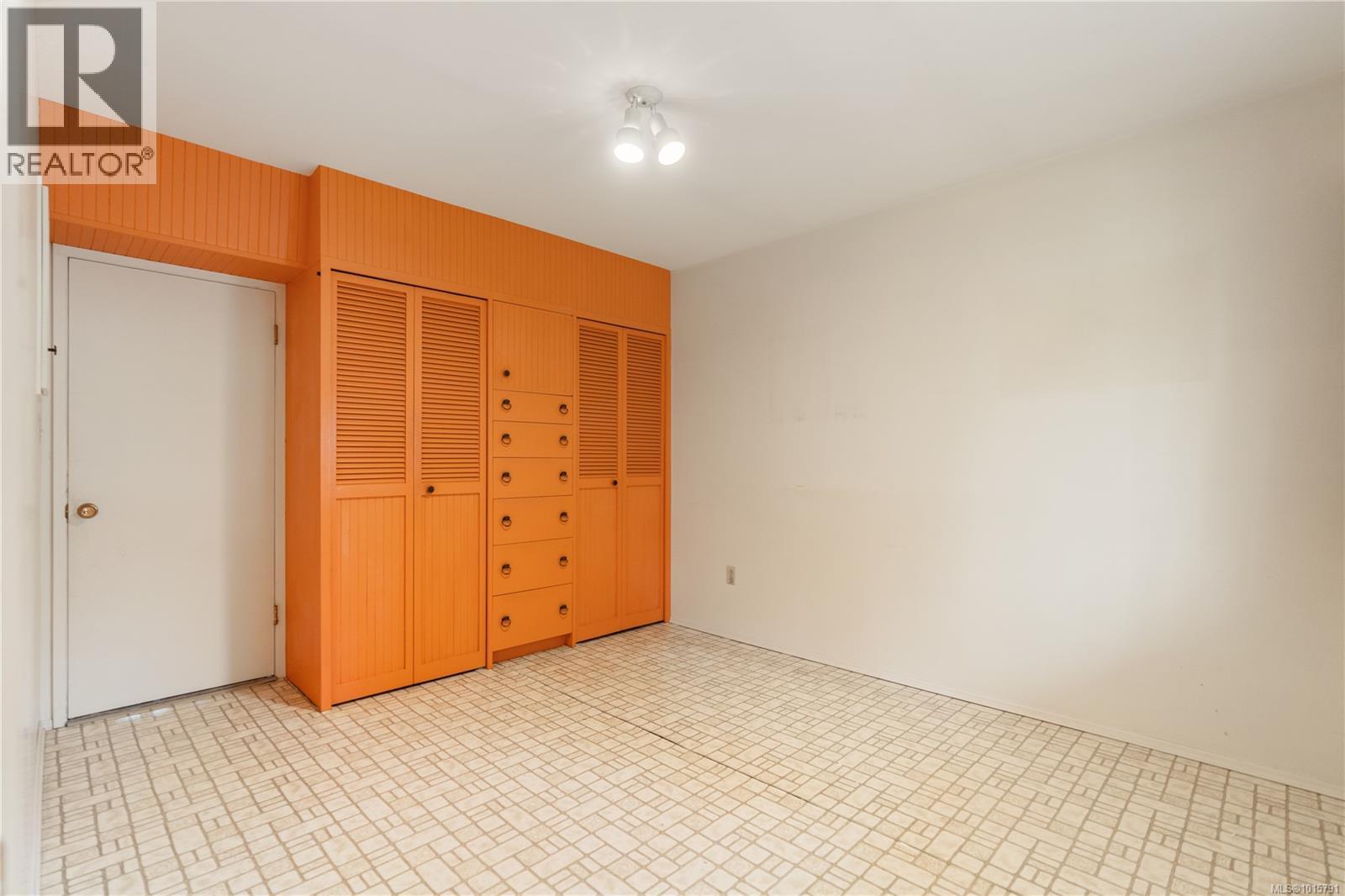  1853 San Lorenzo Avenue, Saanich