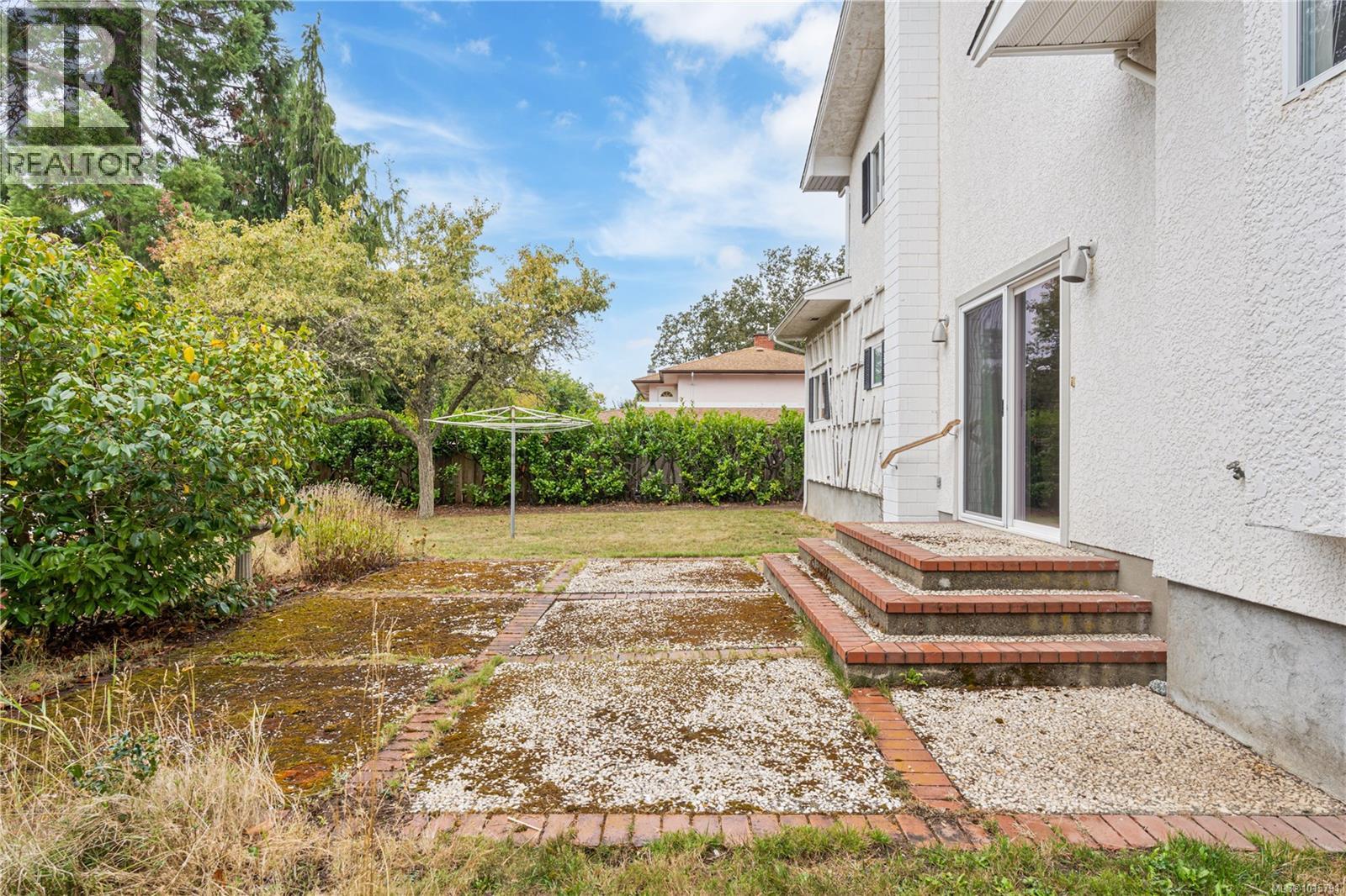  1853 San Lorenzo Avenue, Saanich