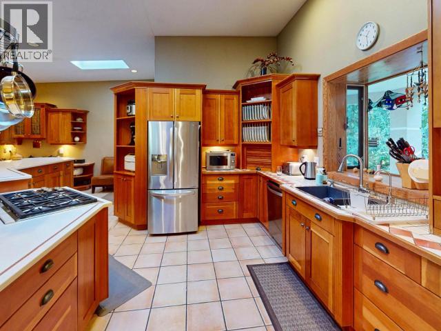 7734 MC AULAY ROAD, Powell River