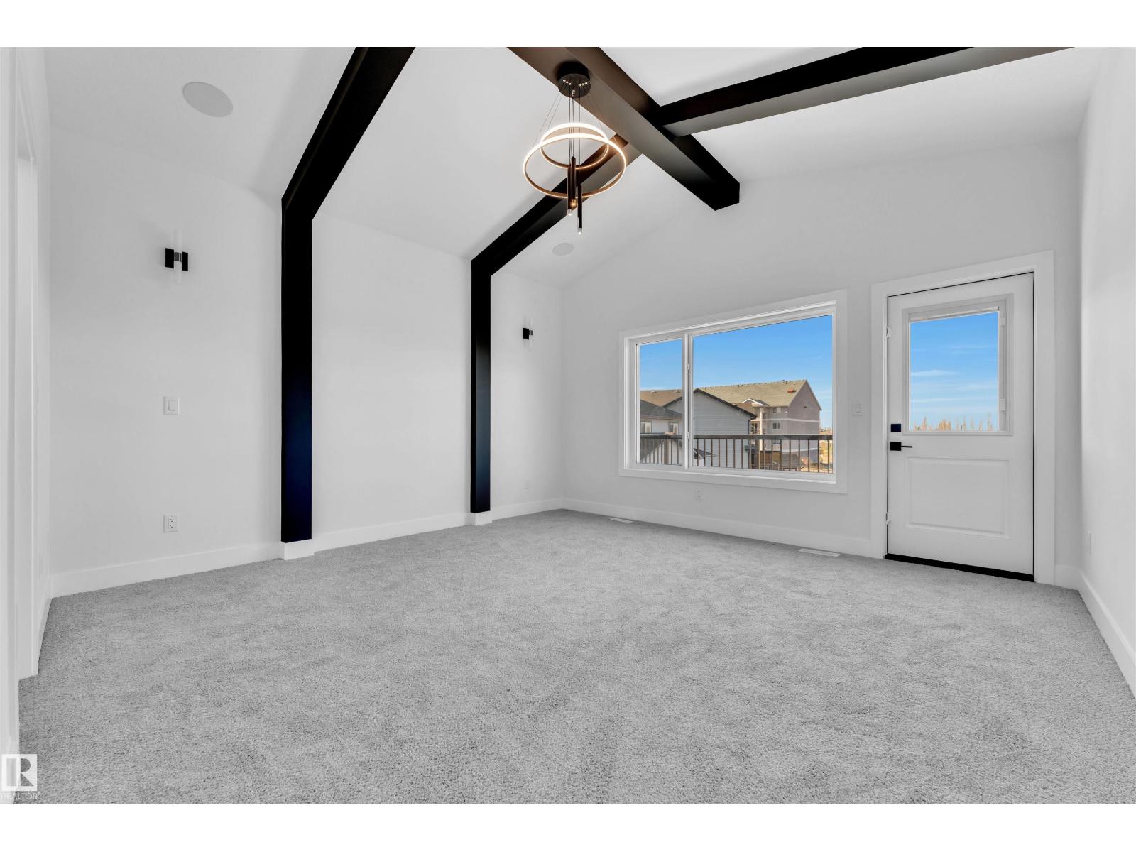 638 Astoria WY, Devon