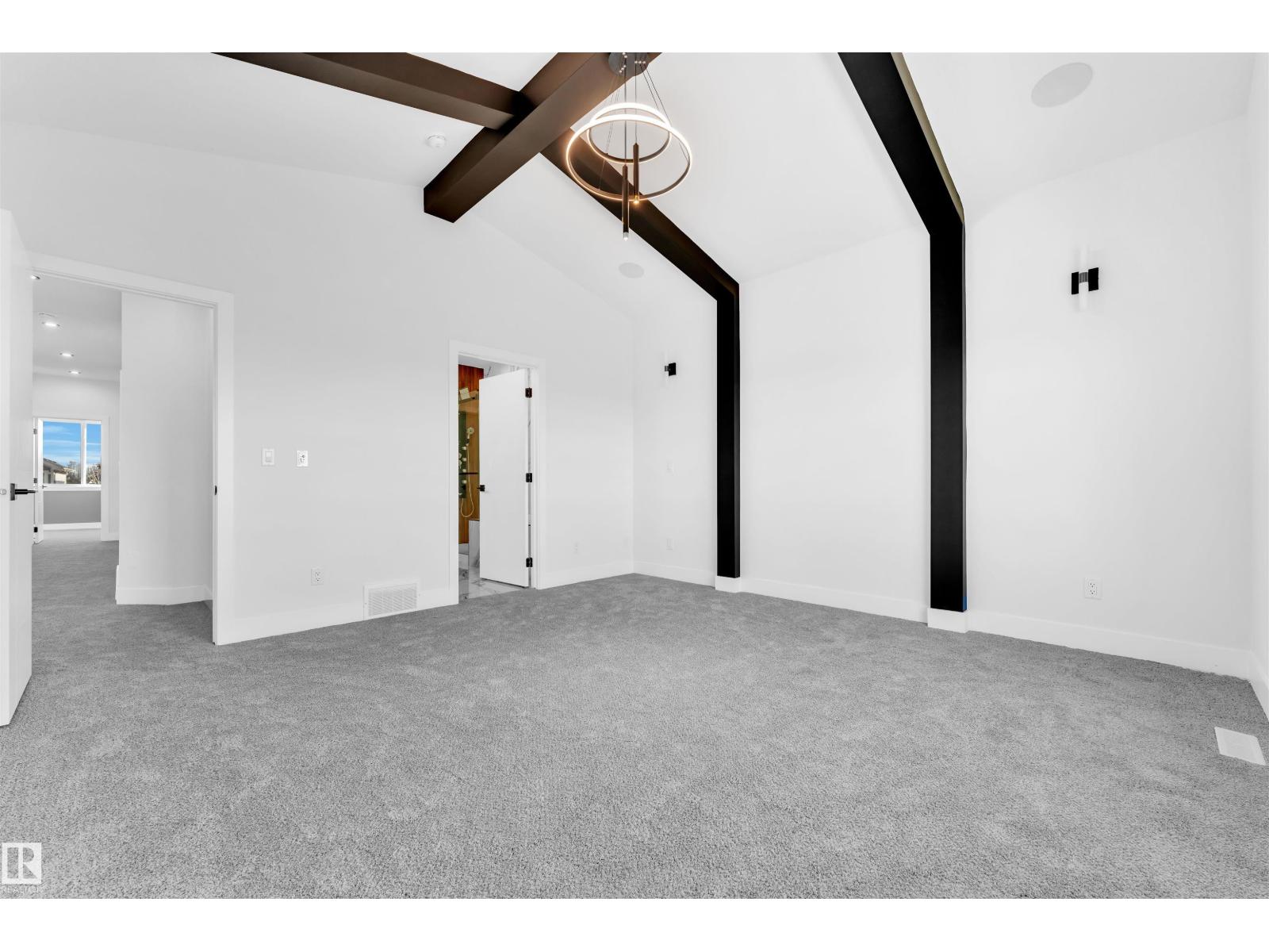 638 Astoria WY, Devon