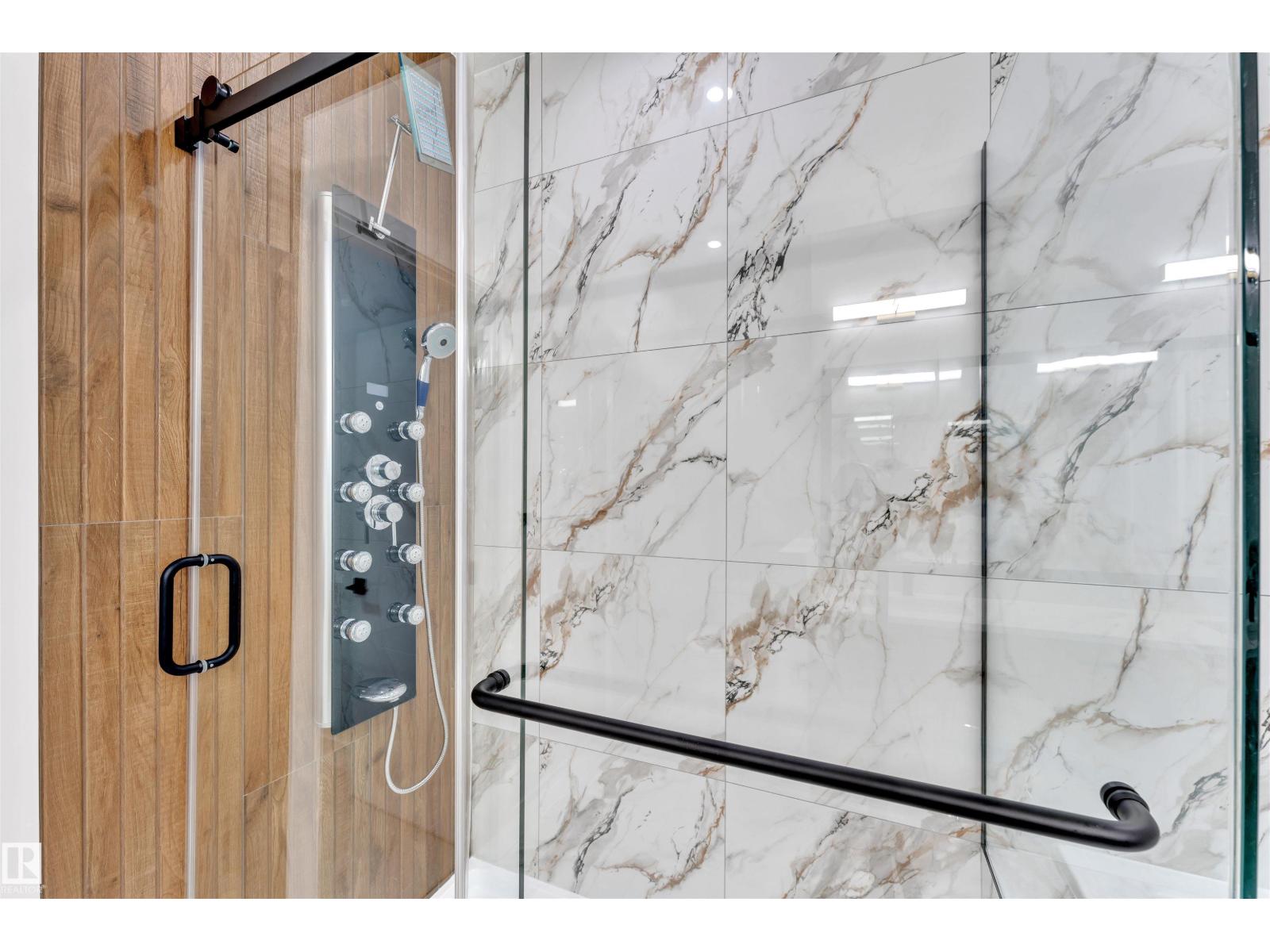 638 Astoria WY, Devon