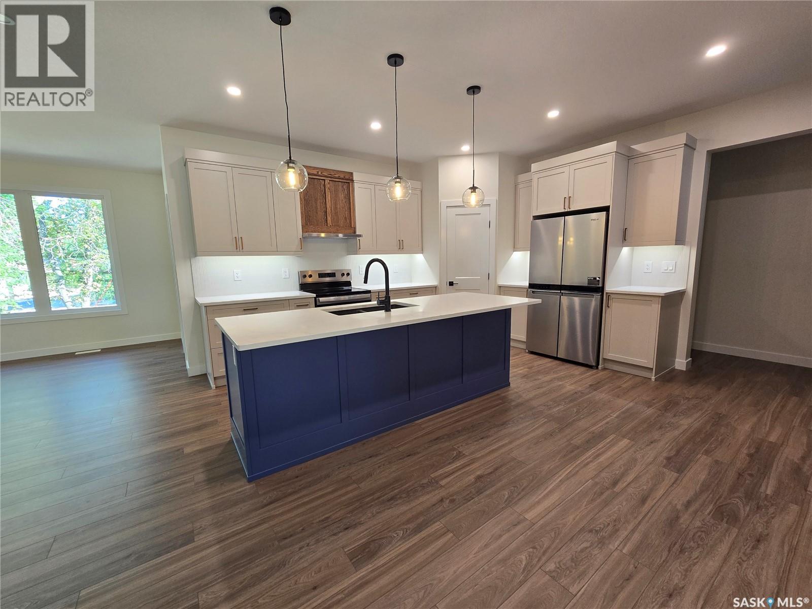 3 KENNEY CRESCENT - 10