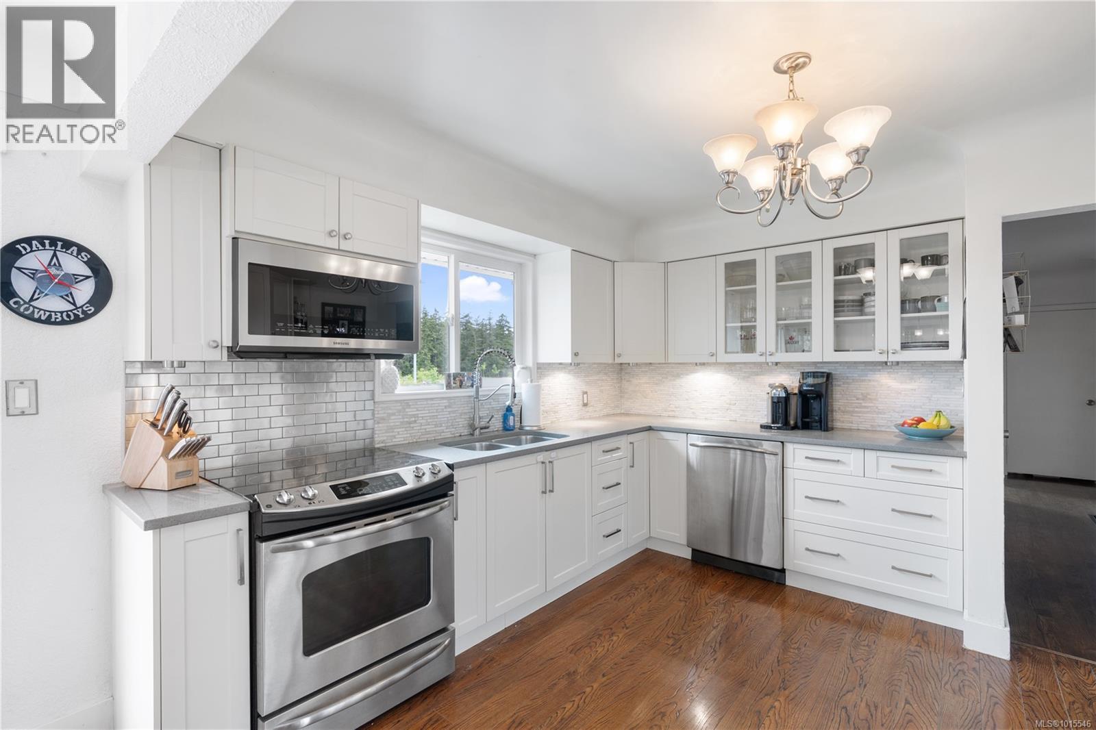  3235 Admirals Road, Saanich