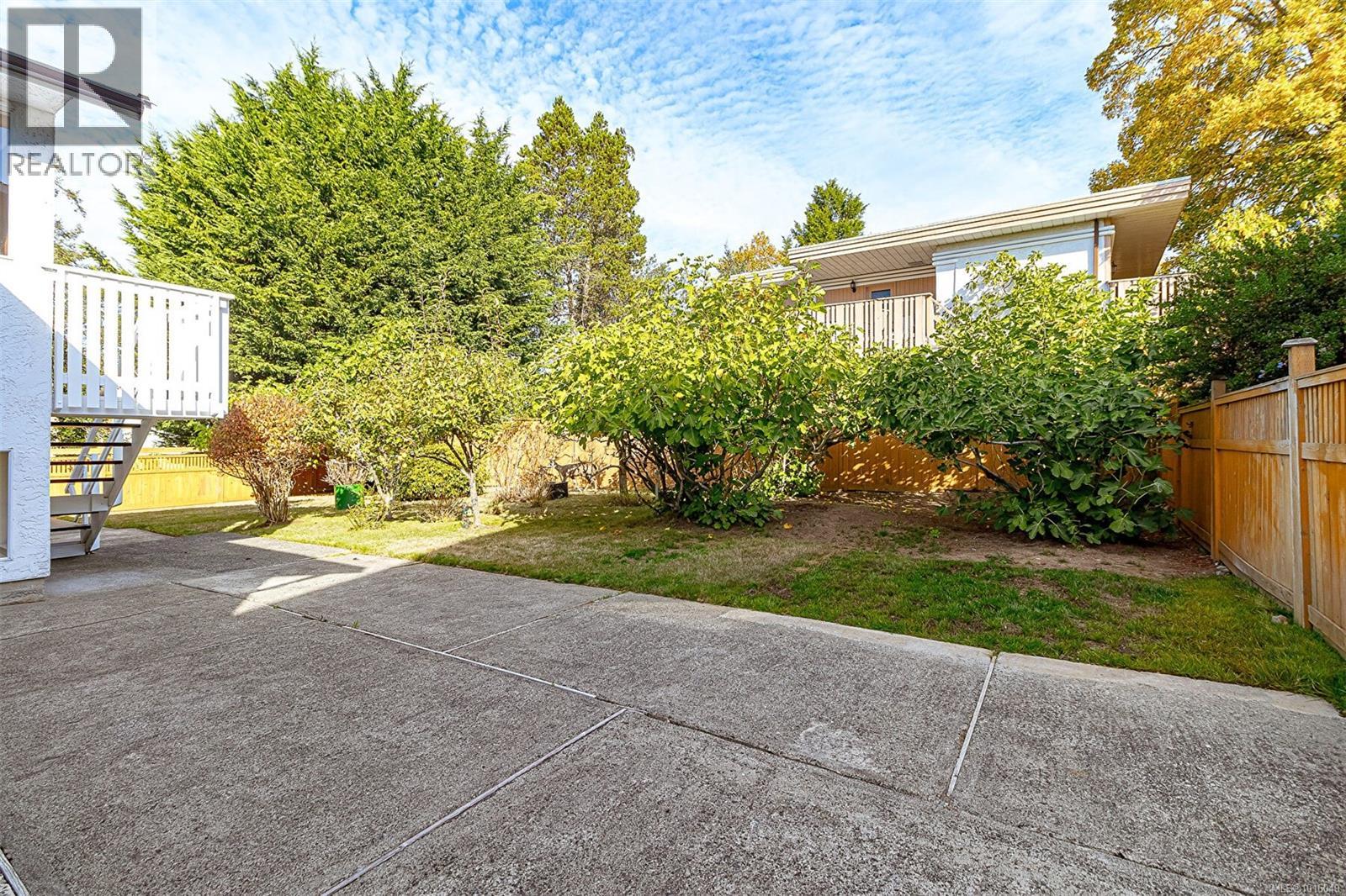  1814 Hillcrest Avenue, Saanich