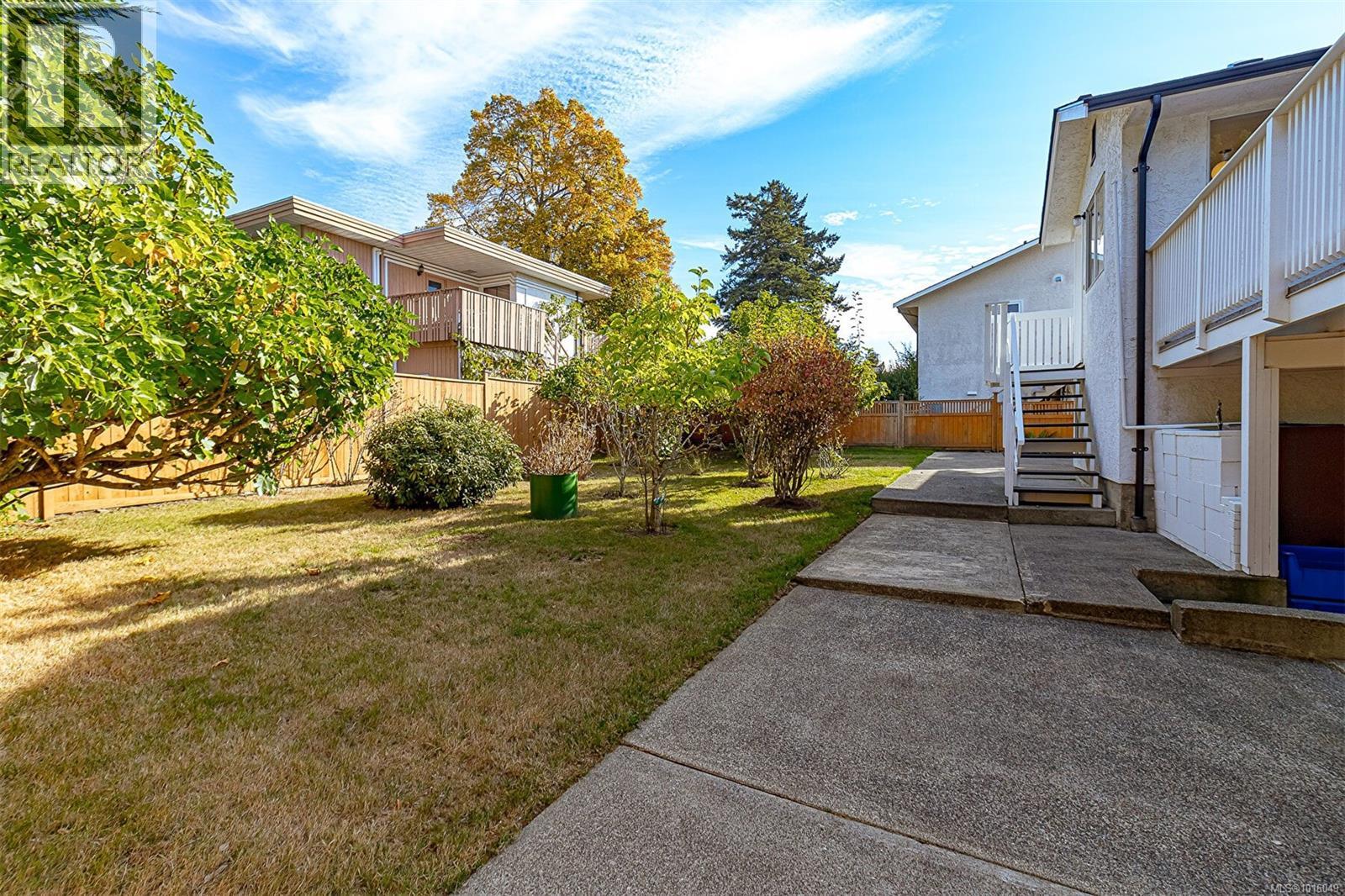  1814 Hillcrest Avenue, Saanich